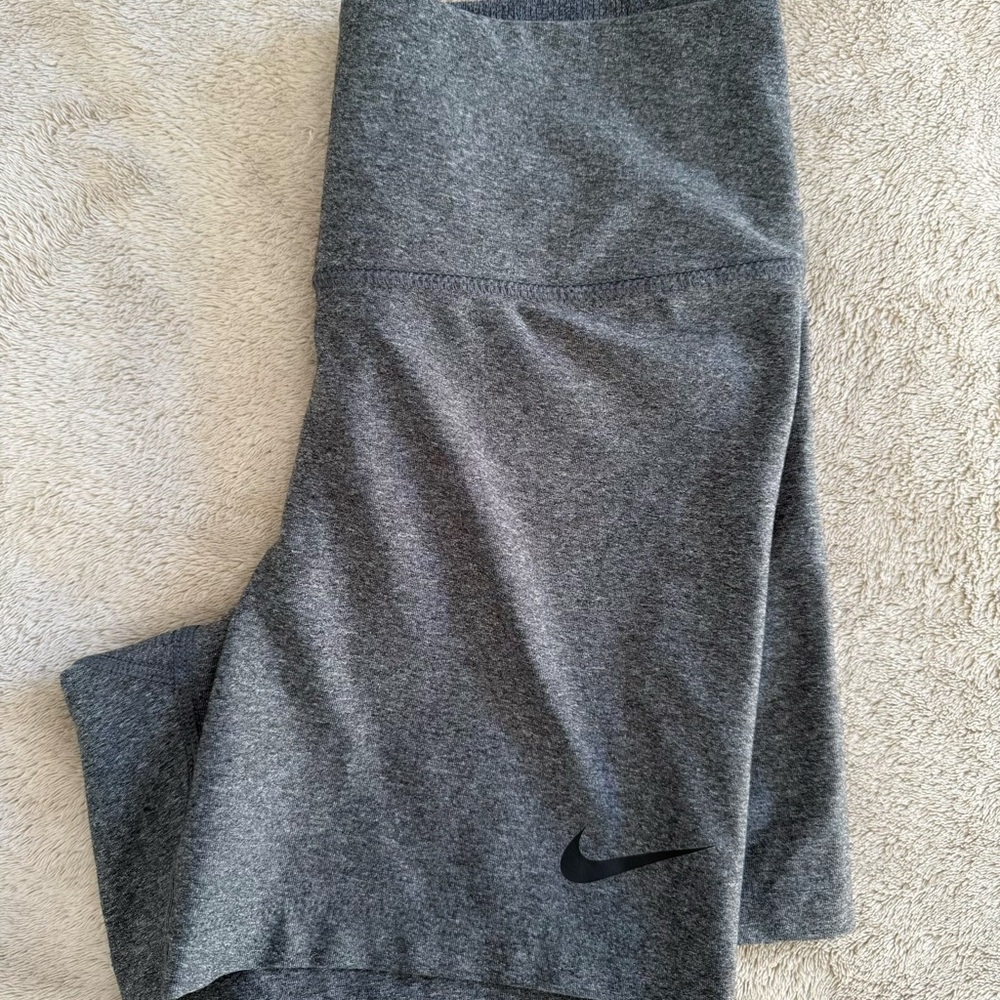 Nike Heather Gray Active Leggings